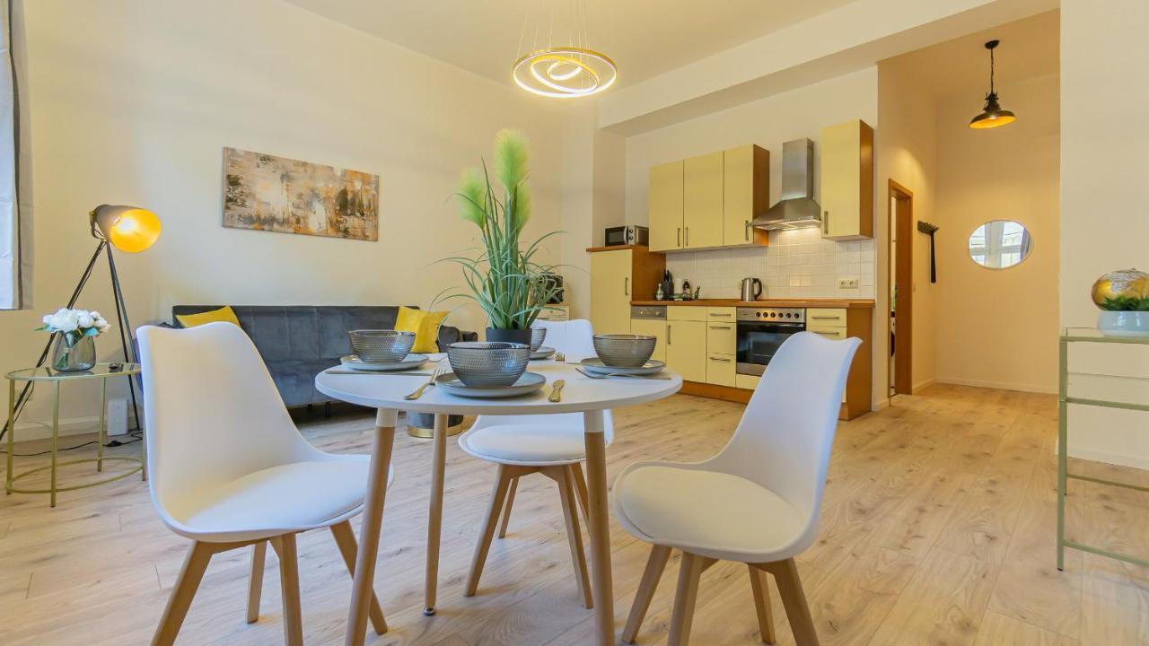 Cityapartment - 53 M², 2 Zimmer, Zentral, Netflix, Kueche, Waschmaschine Chociebuż Zewnętrze zdjęcie