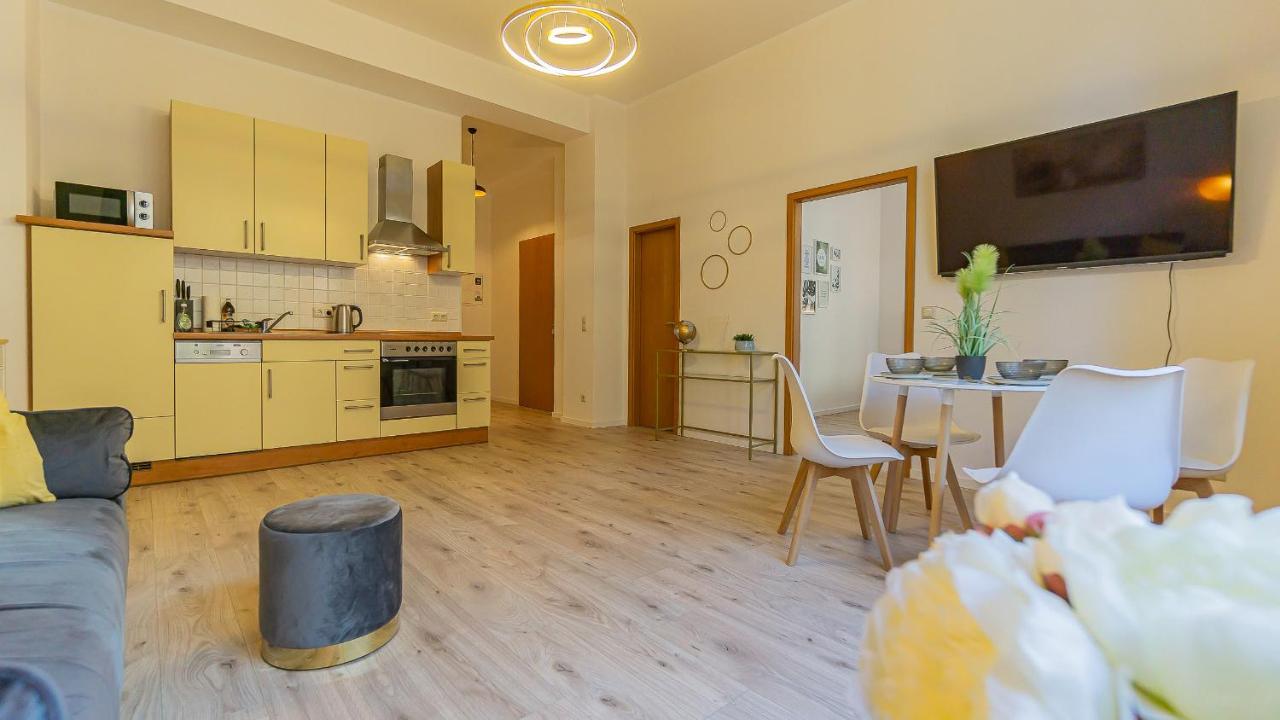 Cityapartment - 53 M², 2 Zimmer, Zentral, Netflix, Kueche, Waschmaschine Chociebuż Zewnętrze zdjęcie