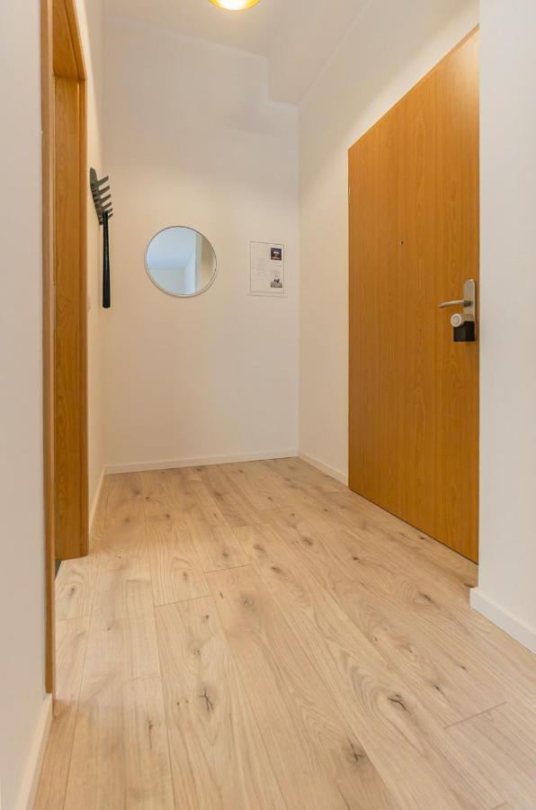 Cityapartment - 53 M², 2 Zimmer, Zentral, Netflix, Kueche, Waschmaschine Chociebuż Zewnętrze zdjęcie