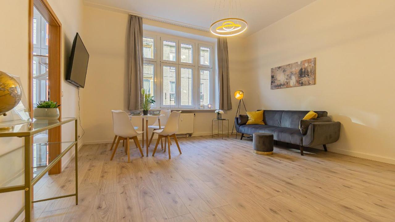 Cityapartment - 53 M², 2 Zimmer, Zentral, Netflix, Kueche, Waschmaschine Chociebuż Zewnętrze zdjęcie